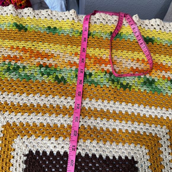 Mid Century Vintage Granny Square‎ Crochet 33" x 33" Afghan Blanket - Picture 5 of 5